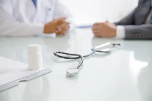 医保卡里的钱能给兄弟姐妹用吗？不慎断缴该咋办？医保最新变化，一文了解→